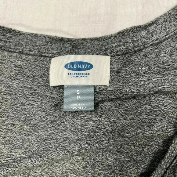 Women’s Old Navy Grey Long Sleeve Shirt Size Small - Picture 3 of 4